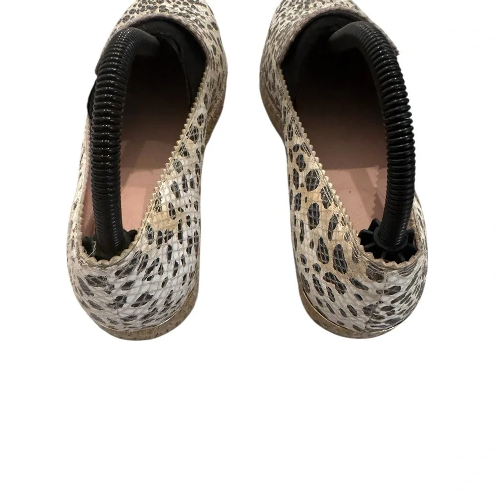 Stuart Weitzman Biarritz Leopard-Print Linen Espadrille, Sun Leopard Size 7.5 M